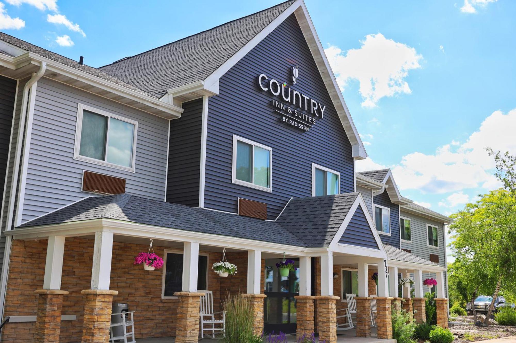 Country Inn & Suites By Radisson, Sparta, Wi Exterior photo